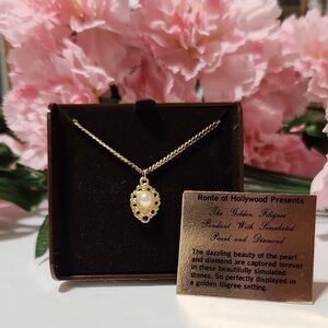 Rente Of Hollywood The Golden FIligree Pendent With Simulated Pearl & Di…